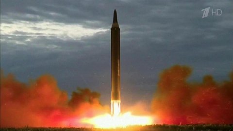 По центральному телевидению КНДР официально объявили об успешном испытании водородной бомбы