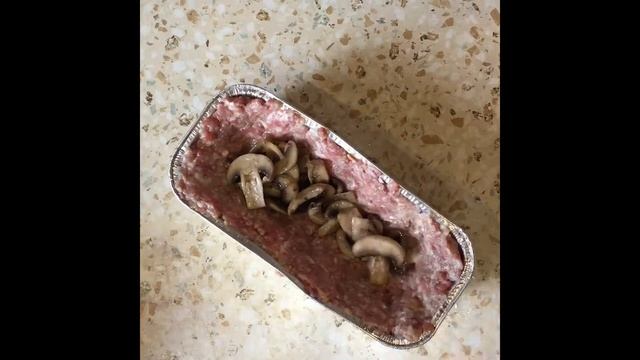 Рулет из фарша с грибами и сыром: рецепт от Foodman.club смотреть онлайн