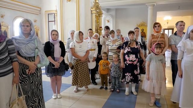 Митрополит Анастасий благословил выпускниц - сестёр милосердия смотреть онлайн