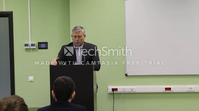 Денис Жидков на презентационной сессии акселерационной программы
