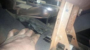 Замена тросов управления рычага селектора.Ford Focus 1.