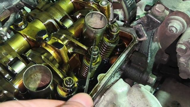 Регулировка зазора клапанов на Хонде Стрим