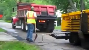 Супер машины "старый, почти ручной асфальтоукладчик"