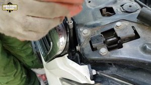 Removing Front Bumper on Mercedes W212 (2009-2013) / How to Remove the front Bumper Mercedes W212