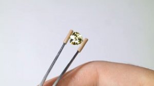 Натуральный золотистый циркон, месторождение Сингида, Танзания  1,74 карата