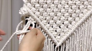 How-to-make-Macrame-Sling-Bag-Tutorial-for-Beginne.mp4