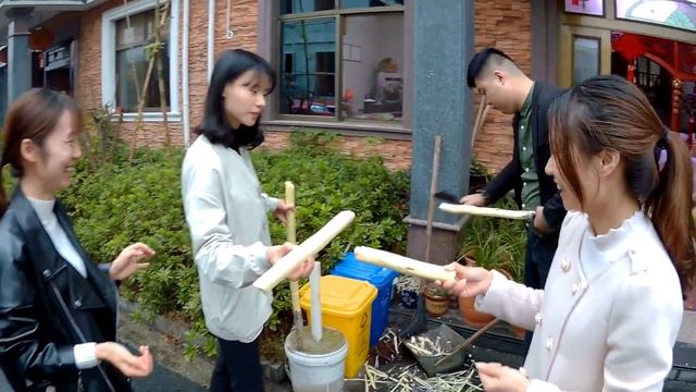 Wonderful China: Huanxi Village. В гостях у китайцев. Пробую утиный язык смотреть онлайн