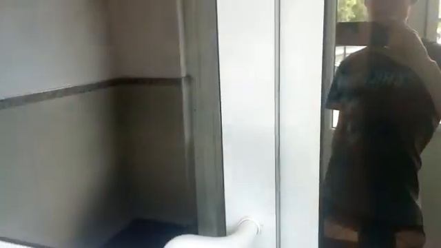 Установка электромагнитного замка сдвигового типа ЭМЗ-1500 на пластиковую дверь ПВХ. смотреть онлайн