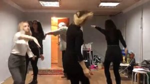 Дед Мороз к нам едет на велосипеде часть 2я