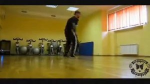 Как делать флай углом-брейк данс