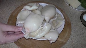 Салат из кальмаров и огурцов, просто вкусно!