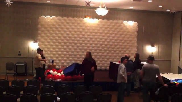 Twist and Shout 2014 Guido Verhoef brick wall смотреть онлайн