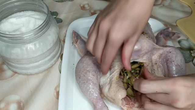 ВКУСНЕЙШЕЕ МЯСО, ЗАПЕЧËННОЕ С ЧЕРЕМШОЙ. Пальчики оближешь! смотреть онлайн