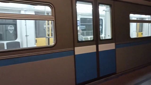 Парад поездов метро! День Мосгортранс! Видеообзор смотреть онлайн