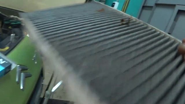 Замена салонного фильтра Citroen C3 Picasso/ смотреть онлайн