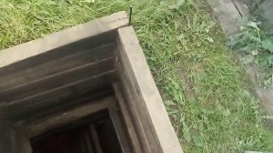 Веревка с хитрушкой . Один спускаю картофель в погреб .