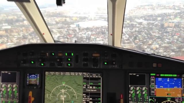 Посадка в аэропорту Харьков на Dassault Falcon 900 смотреть онлайн