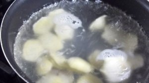 Пельмени с вешенками в горшочках в микроволновке