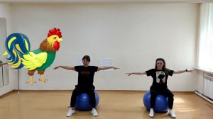 Простые упражнения для детей с мячом