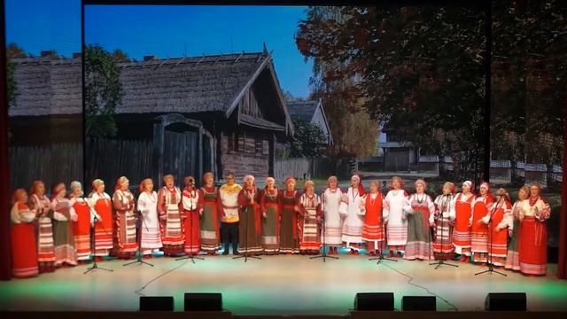 Ром_Деревенька не малая солдатами занятая_Белые росы смотреть онлайн