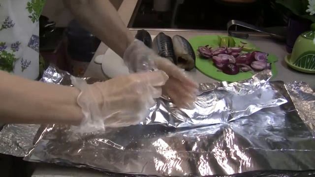 СКУМБРИЯ ЗАПЕЧЕННАЯ В ФОЛЬГЕ(НУ ОЧЕНЬ ВКУСНО) смотреть онлайн