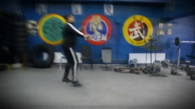 Школа Ицюань - время стоять в столбе!