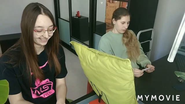 УГАДЫВАЕМ ЖЕЛАНИЕ ДРУГ ДРУГА !!! смотреть онлайн