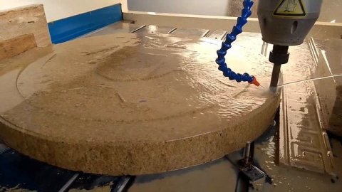 Процесс обработки натурального камня