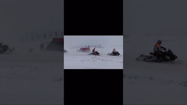 Снежная гвардия #снежнаягвардия #снегоход #снегоходы #brp #polaris #skidoo #lynx #трюки #гонки смотреть онлайн