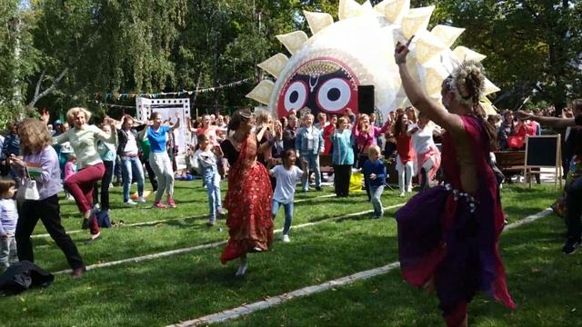 ДЕНЬ ИНДИИ В СОКОЛЬНИКАХ смотреть онлайн