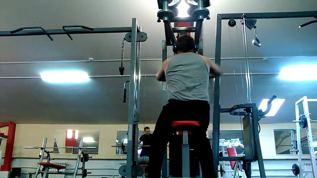 Тренажер бабочка (наизнанку) что качаю сам незнаю смотреть онлайн