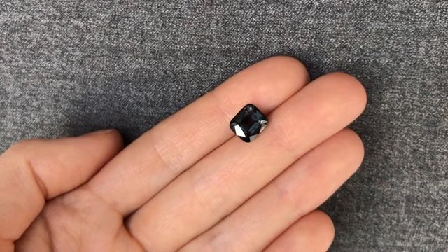 Натуральная черная шпинель из Мьянмы 3.03 карат смотреть онлайн