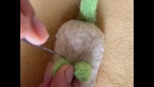 ~валяем динозаврика~  [valtoys.alex] #сухоеваляние #felting #валяние #туториал