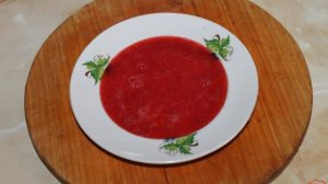 Компот из клубничного пюре, яблок и алычи
