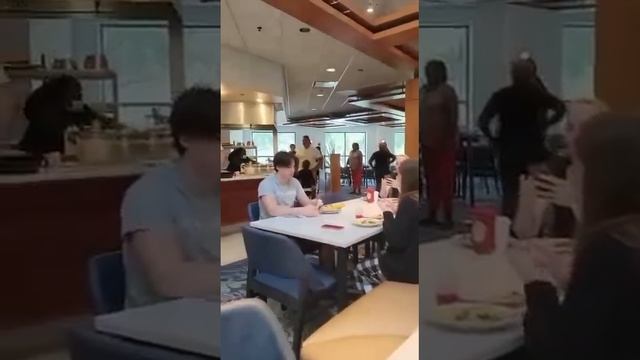 Американская пластмассовая еда смотреть онлайн