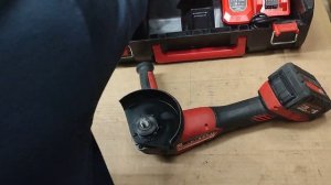 Milwaukee smerigliatrice M18FSAG125XB-502X