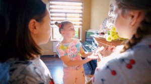 СТАРШАКИ РАССТАЛИСЬ? - ДЕВОЧКИ ВСЁ ИСПОРТИЛИ