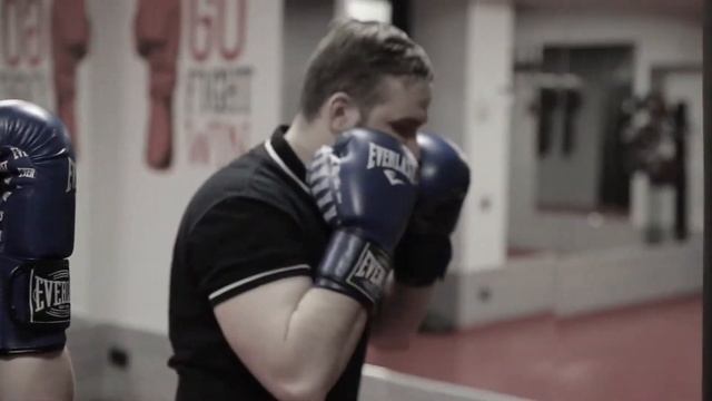 БОКС ? ДЛЯ ДІВЧАТ В СОФІЯ SPORT смотреть онлайн