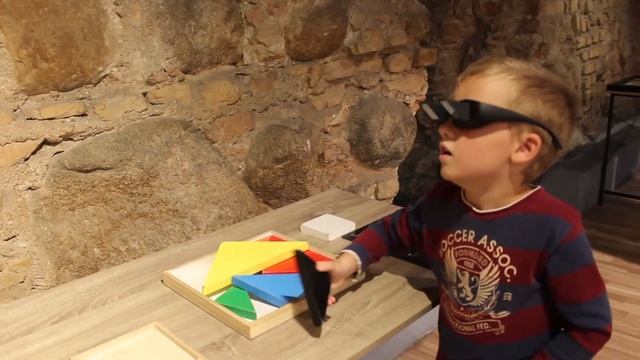 Музей иллюзий (Vilnil. Museum of illusions) в Вильнюсе.