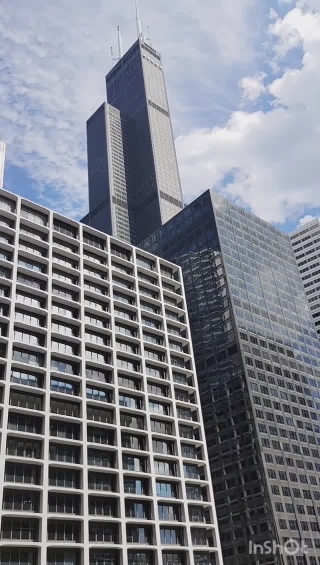 Chicago and a Skyscraper / Чикаго и Hебоскрёб