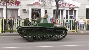 танк Т-60, на параде победы 9 мая 2022, в Великом Новгороде