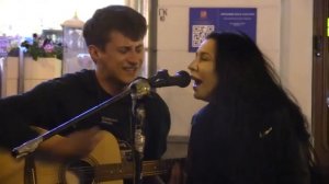 Певица Ёлка на Арбате, песня "Берегом". Часть 2. С другой камеры))