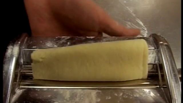 Salted tongue with pea puree - Chard ravioles - Grilled canary melon - Silent Cooking #18 смотреть онлайн