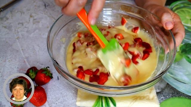 Кексы с клубникой - воздушные, мягкие, ароматные и очень вкусные!