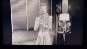 BETTE DAVIS & MIRIAM HOPKINS "OLD ACQUAINTANCE" BEST CLIP OF THE 1943 CLASSIC FILM!
