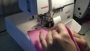 как обработать горловину в трикотаже