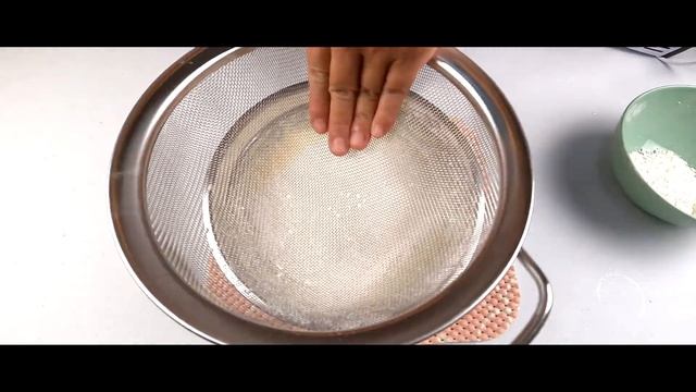 Vanilla sponge cake - simple recipe for beginners