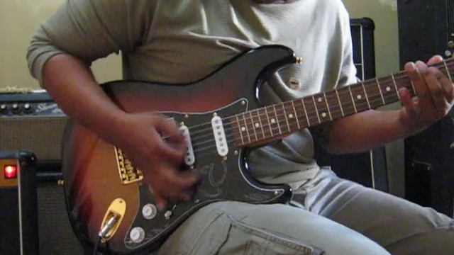 Testing my new 2009 Fender SRV Stratocaster USA смотреть онлайн
