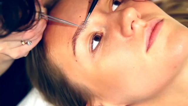 Как моделировать брови с помощью наращивания?.