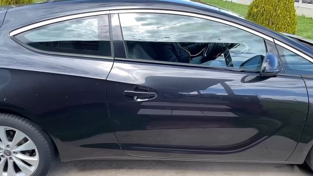 Opel Astra J GTC 1.4T Cosmo смотреть онлайн